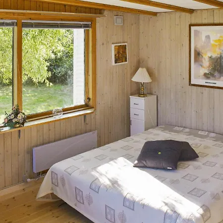 Three-bedroom Holiday In 1 Feriehus *