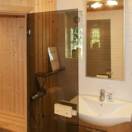 Three-bedroom Holiday In 1 * Gedser